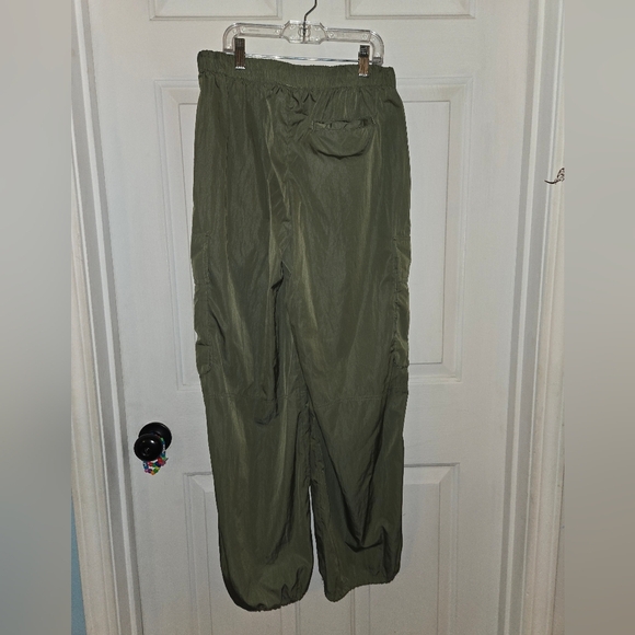 Aerie Offline Green Baggy Lightweight Pants Small - Picture 3 of 9